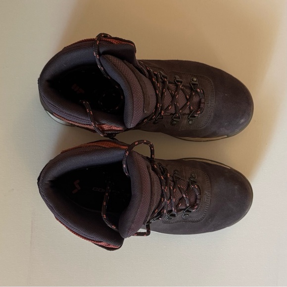 Columbia Women's Discontinued Newton Ridge Waterproof Amped Hiking Boot (Size 9) - Picture 10 of 13